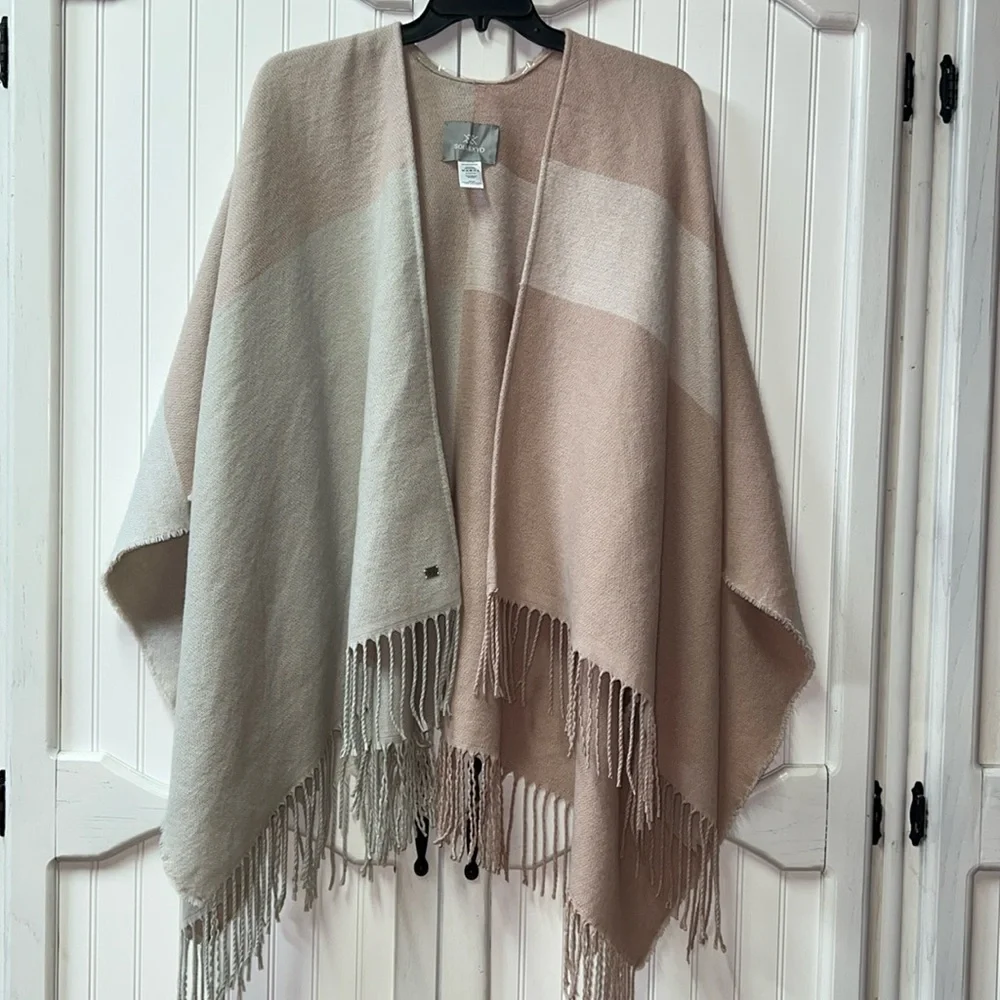 Soia & Kyo Poncho Shawl Sweater Wrap